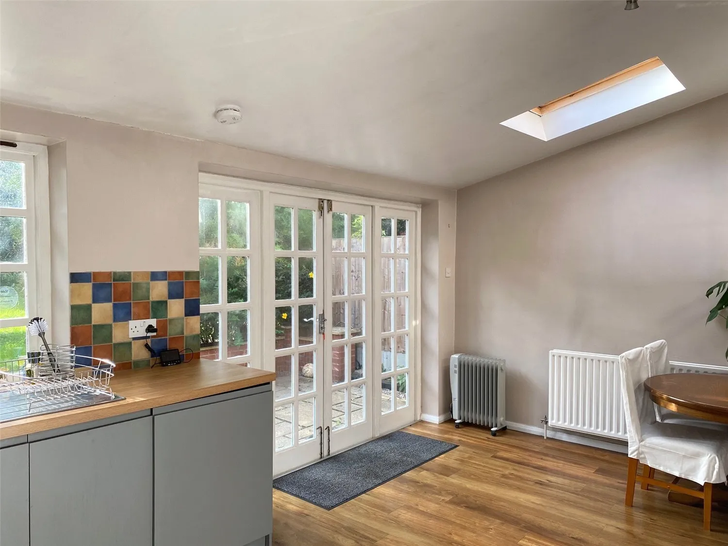 St Clair Close, Oxted, RH8 photo 5