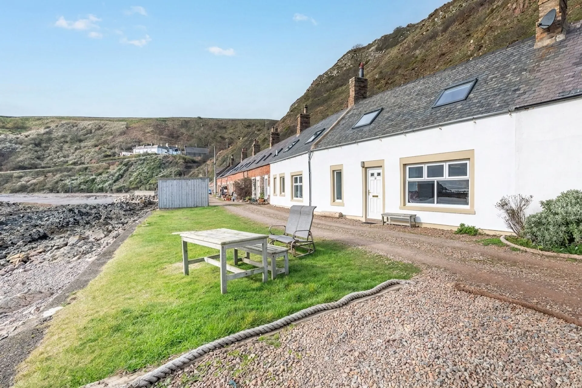 Property photo top 0