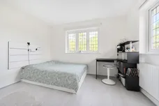 Watling Knoll, Radlett, WD7 photo 12
