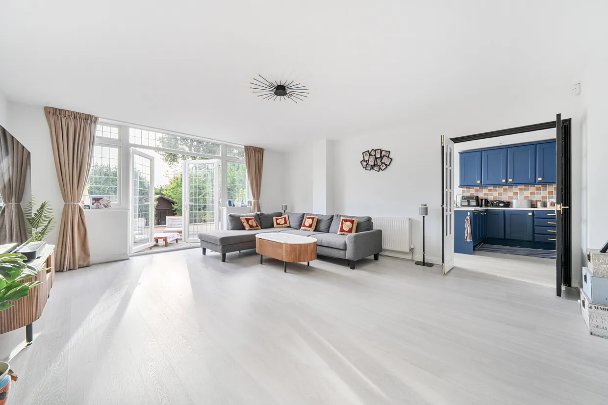 Watling Knoll, Radlett, WD7 photo 17
