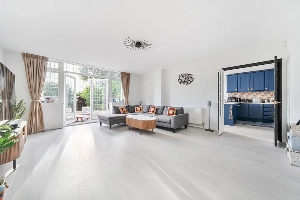 Watling Knoll, Radlett, WD7 photo 17