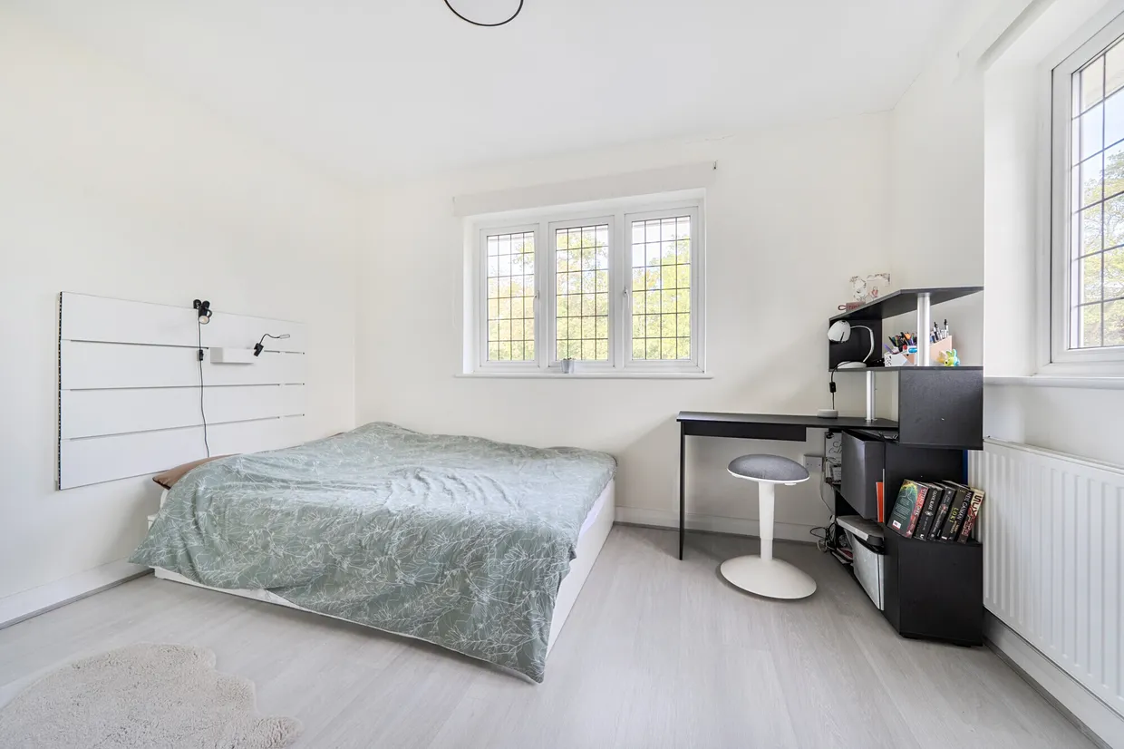 Watling Knoll, Radlett, WD7 photo 24