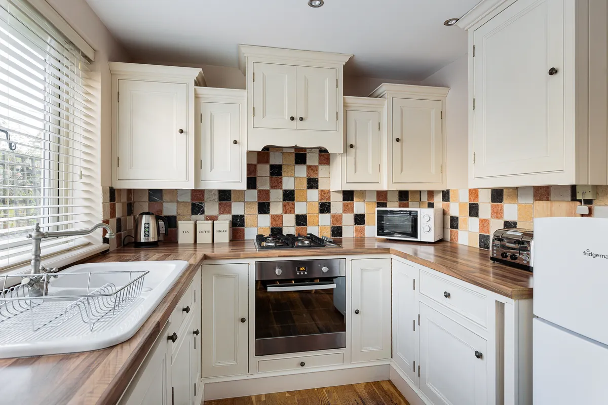 Upper Mayfield, ASHBOURNE