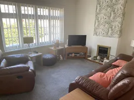 Vincent Close, Barry thumb 3