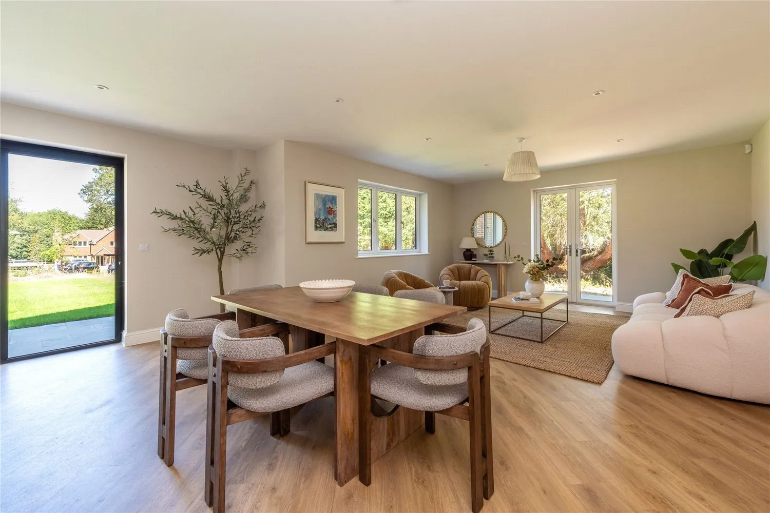 Bechwood Close, Tadworth, KT20 photo 9