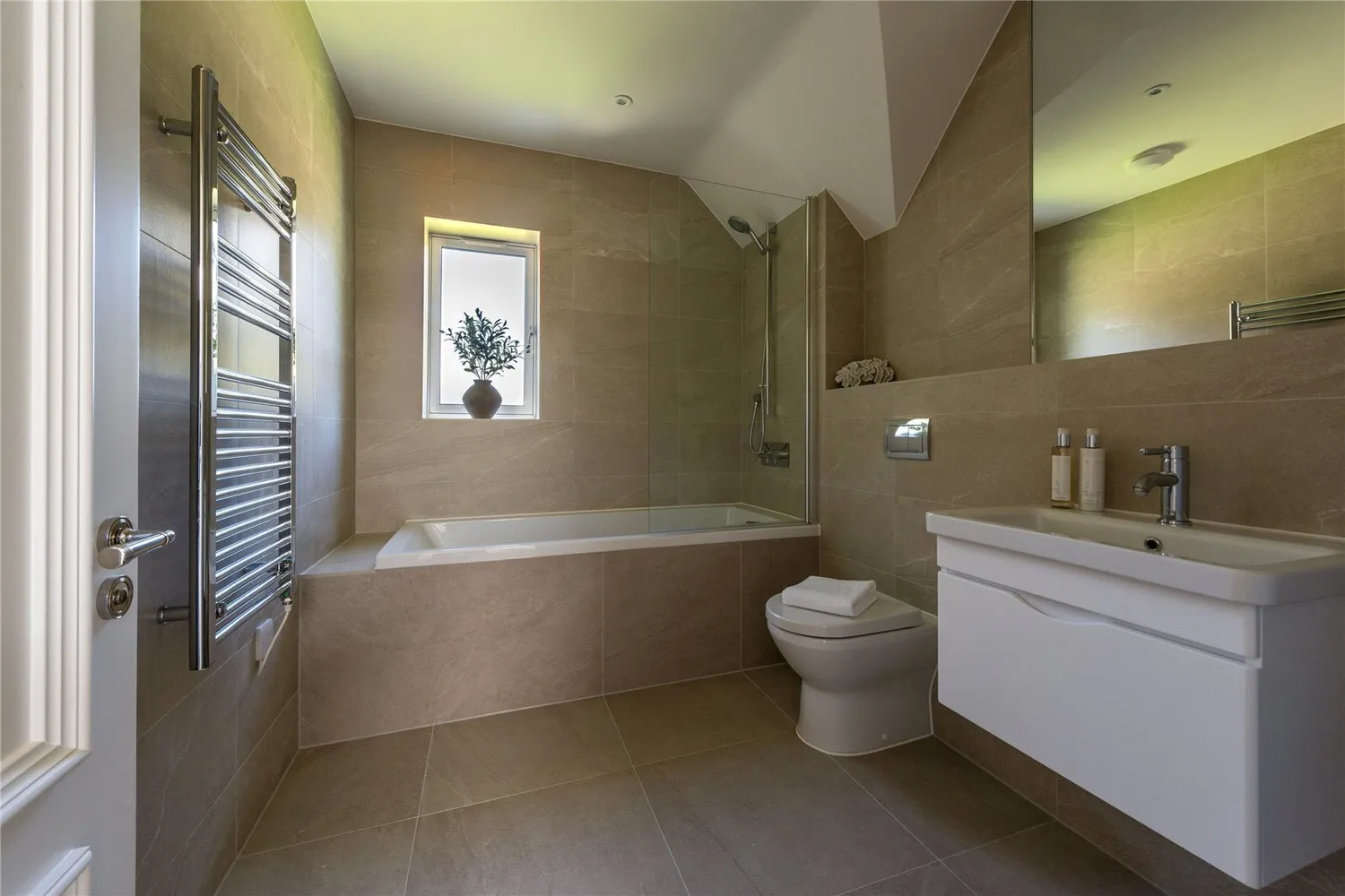 Bechwood Close, Tadworth, KT20 photo 15