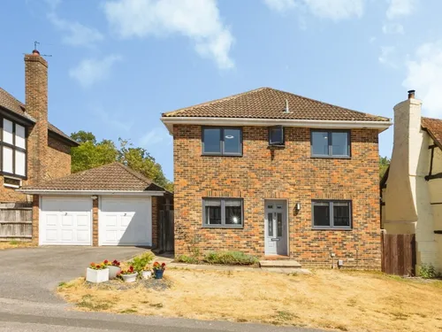 Melksham Close, Lower Earley, Readingphoto