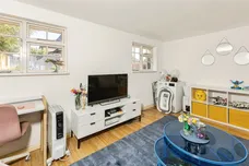 Melksham Close, Lower Earley, Reading