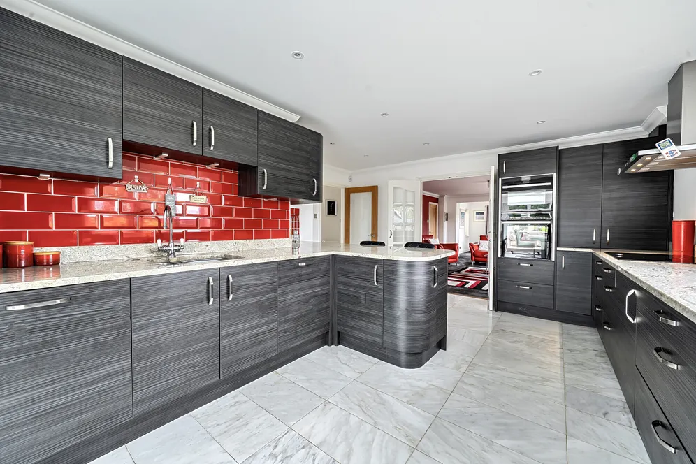 Maidstone Road, Hadlow, TN11 photo 2