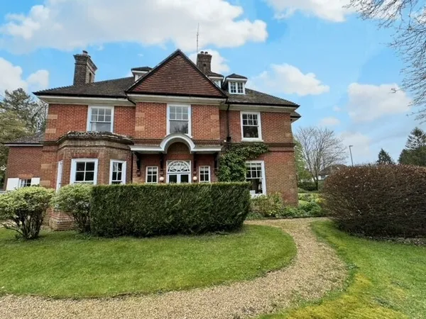 Mead Road, St. Cross, Winchester