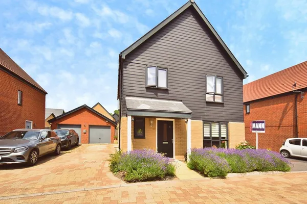 Bella Rosa Drive, Langley, Maidstone,...