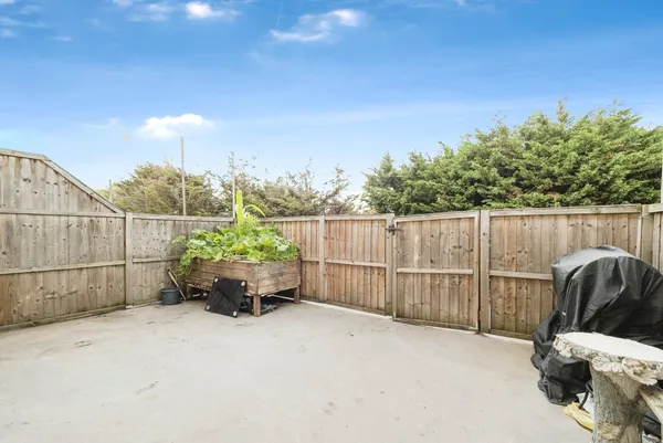 Tadworth Parade, Hornchurch, RM12