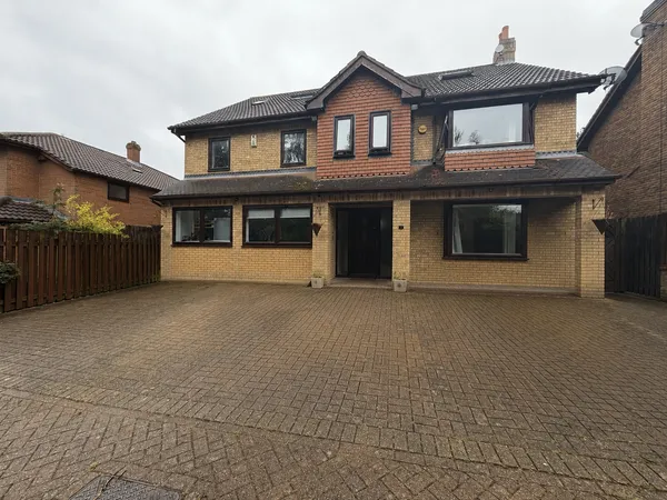 Krypton close, Shenley Lodge