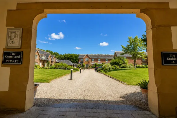 OVER 55'S GROUND FLOOR APARTMENT