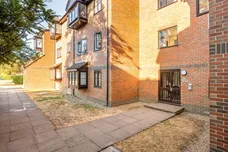 Gladbeck Way, Enfield