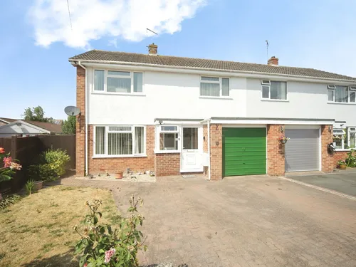 Newlands Grove, Ruishton, Tauntonphoto