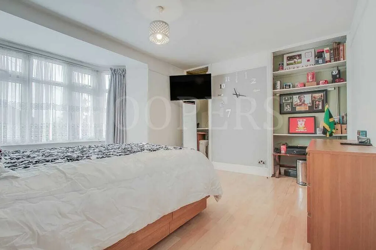 Kenwyn Drive, London, NW2
