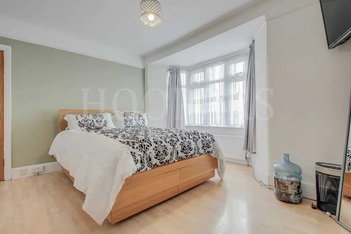 Kenwyn Drive, London, NW2