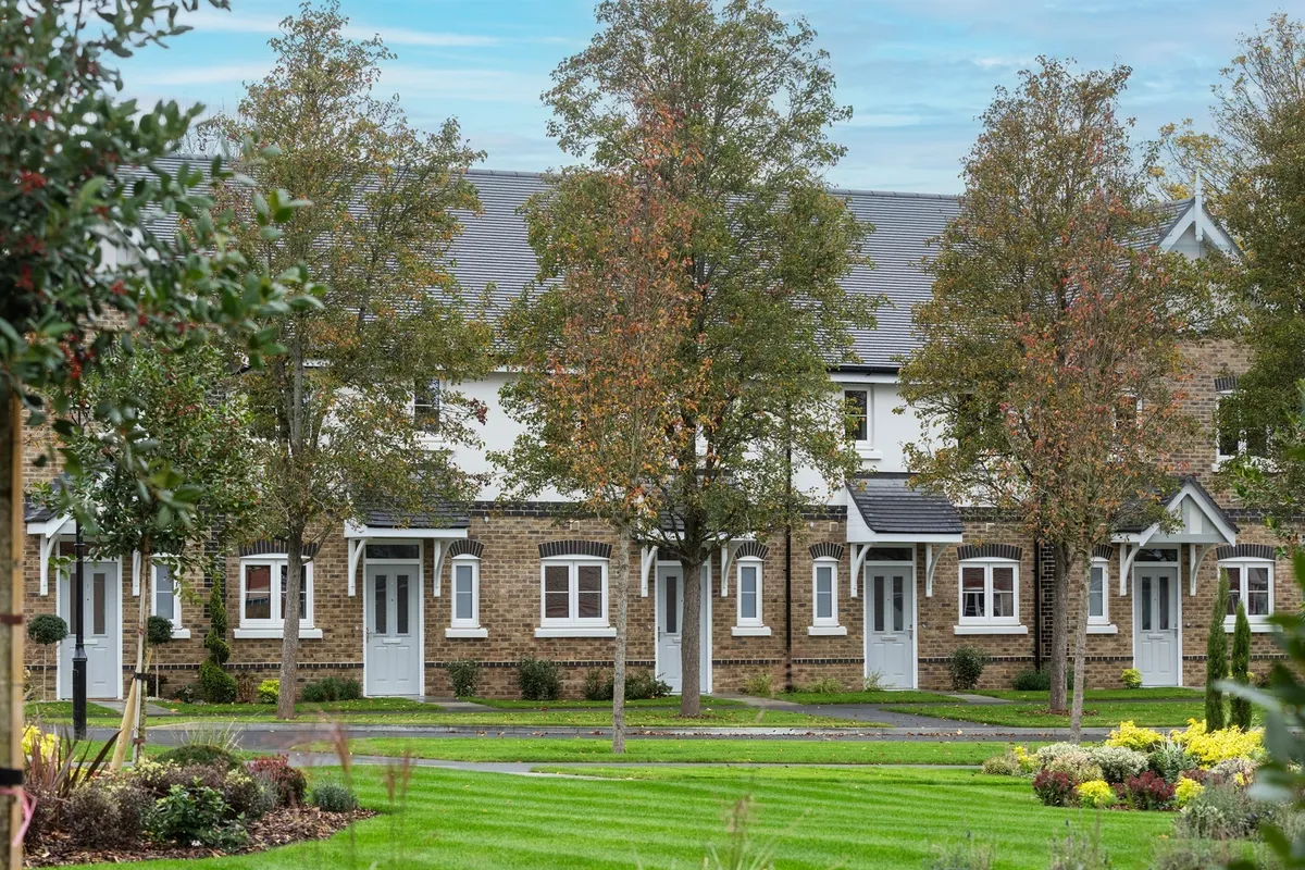 De Havilland Place, White Waltham Village, Maidenhead