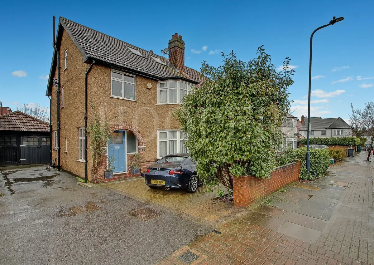 Alder Grove, London, NW2