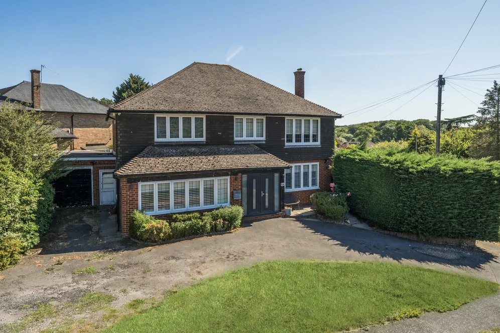 Moreland Drive, Gerrards Cross, SL9 photo 11