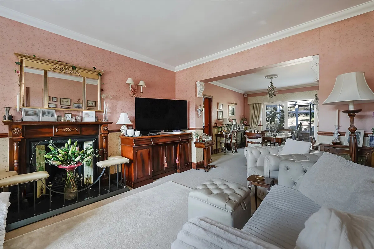 Downs Way, Tadworth, Surrey, KT20