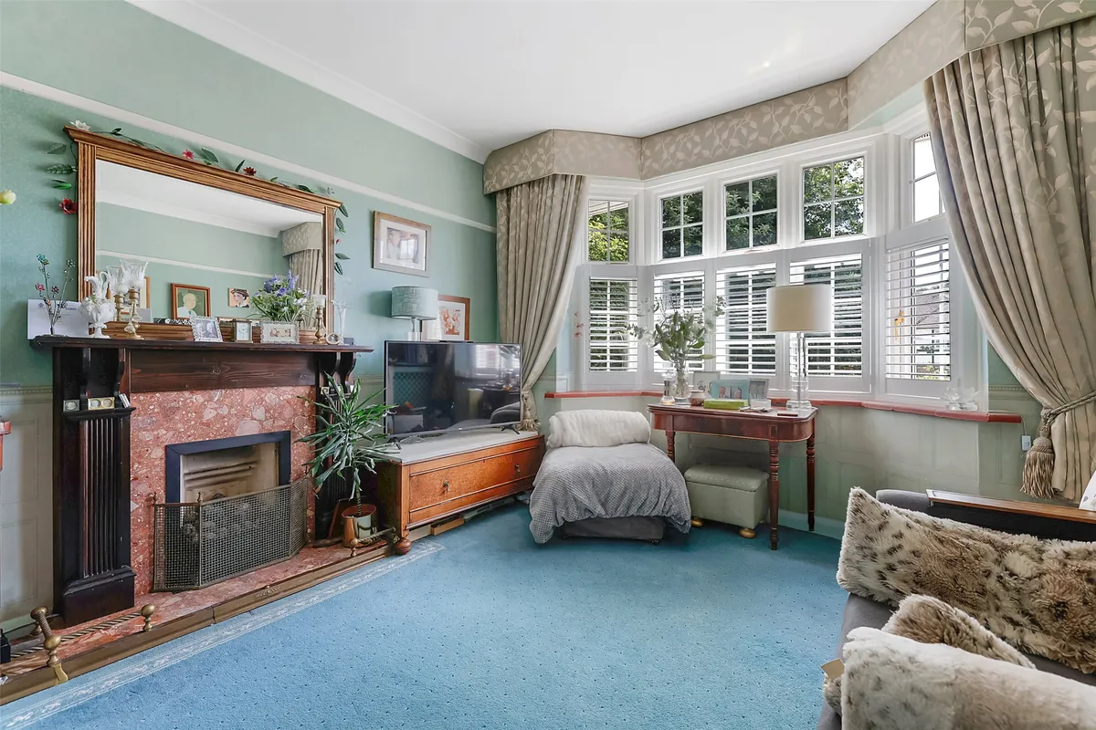 Downs Way, Tadworth, Surrey, KT20