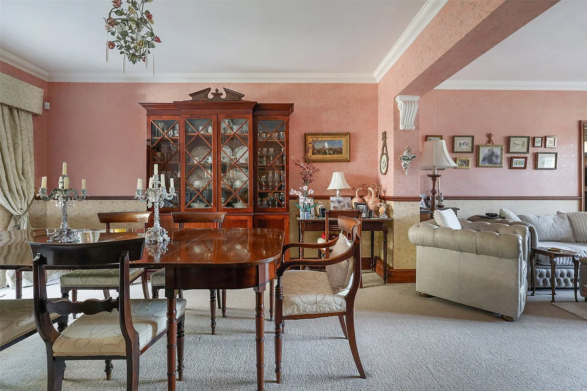 Downs Way, Tadworth, Surrey, KT20