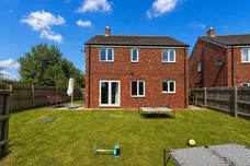 Oxlip Close, Rugby
