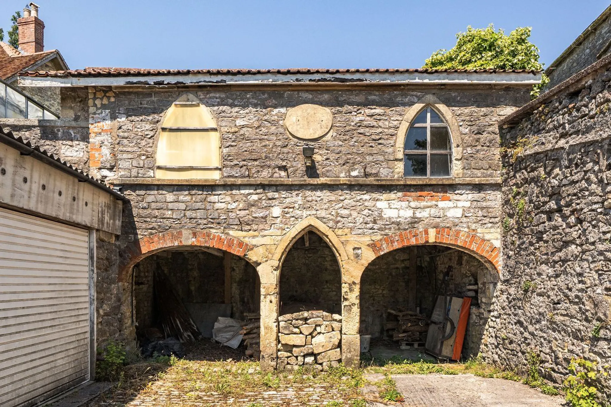 https://mr0.homeflow-assets.co.uk/files/photo/image/48080/9310/_x_/58412000.jpg