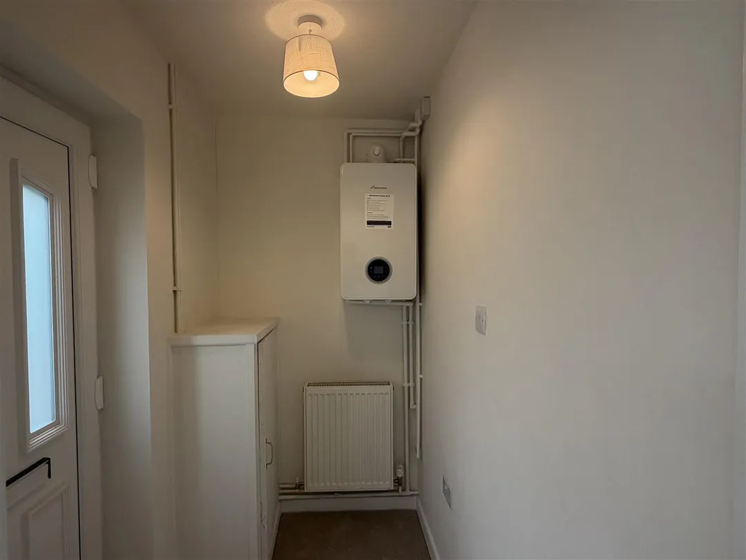 https://mr0.homeflow-assets.co.uk/files/photo/image/48081/1287/_x_/xRgPRda8QkmRk0KQ0SE-HA.jpg
