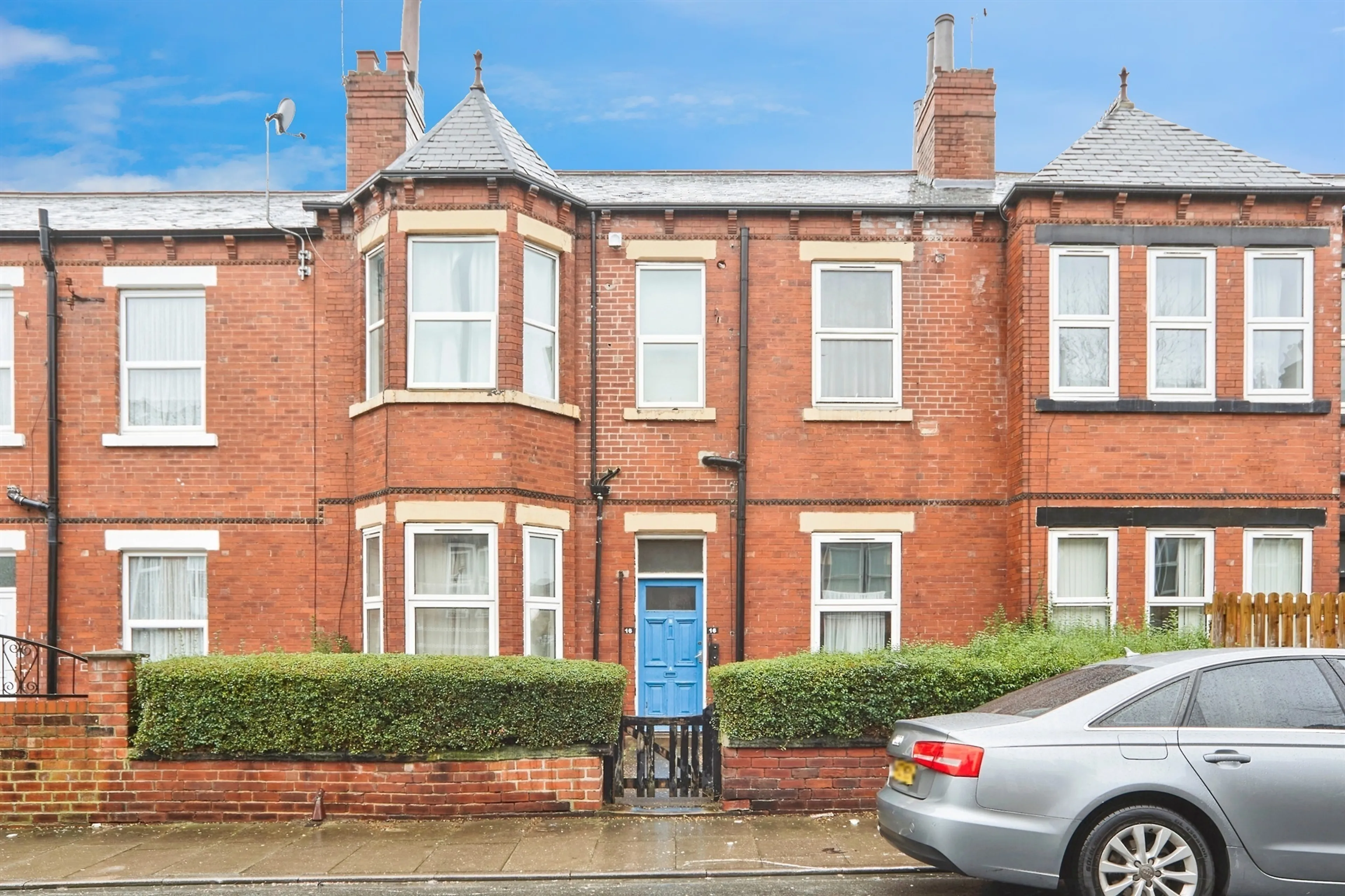 Property at Hillcrest Avenue, Leeds