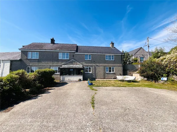 Garndolbenmaen, Gwynedd, LL51