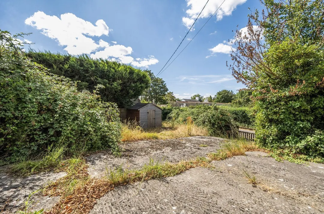 https://mr0.homeflow-assets.co.uk/files/photo/image/48081/5727/_x_/58787980.jpg