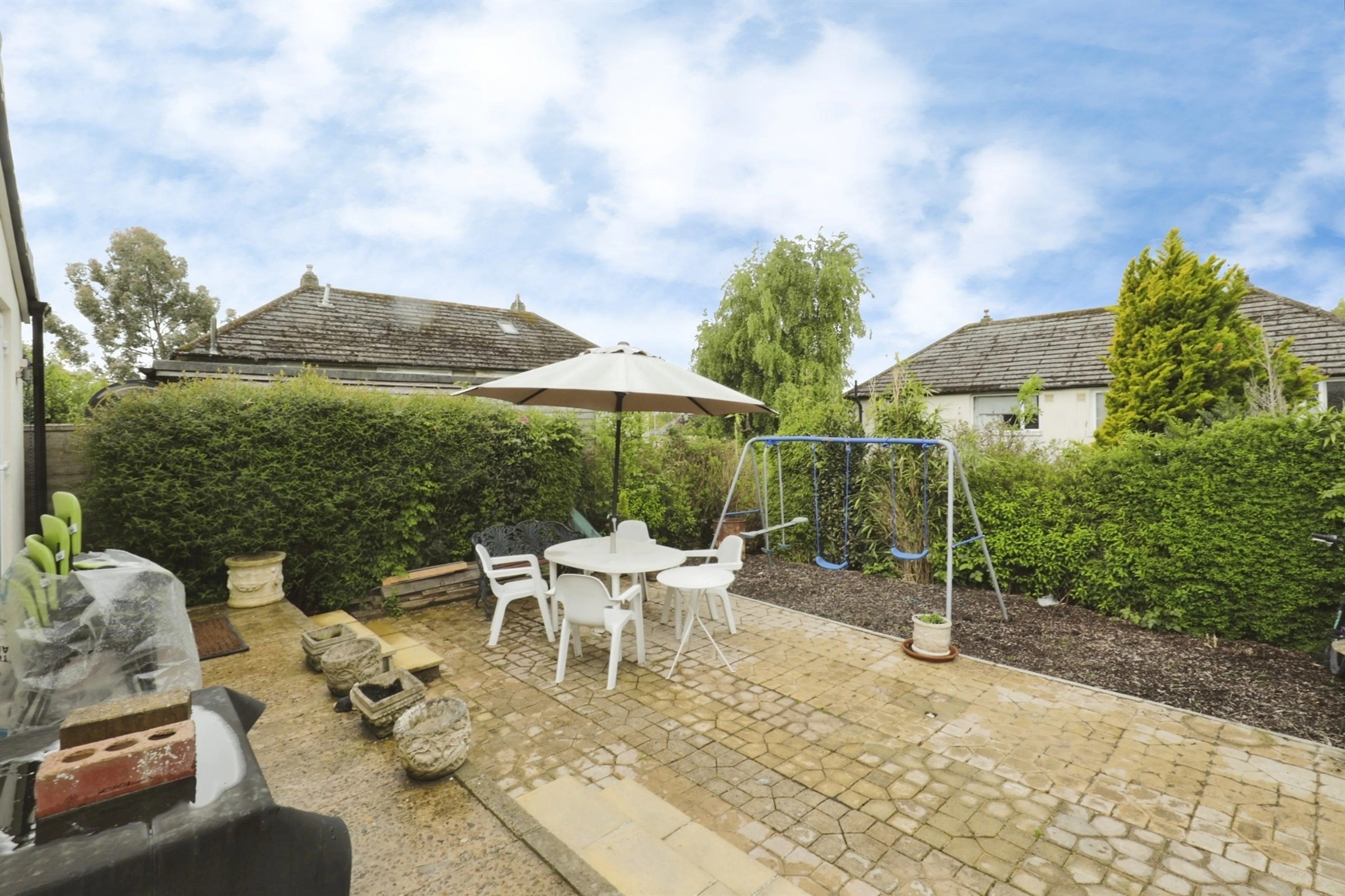 Property at Deanswood Place, Leeds
