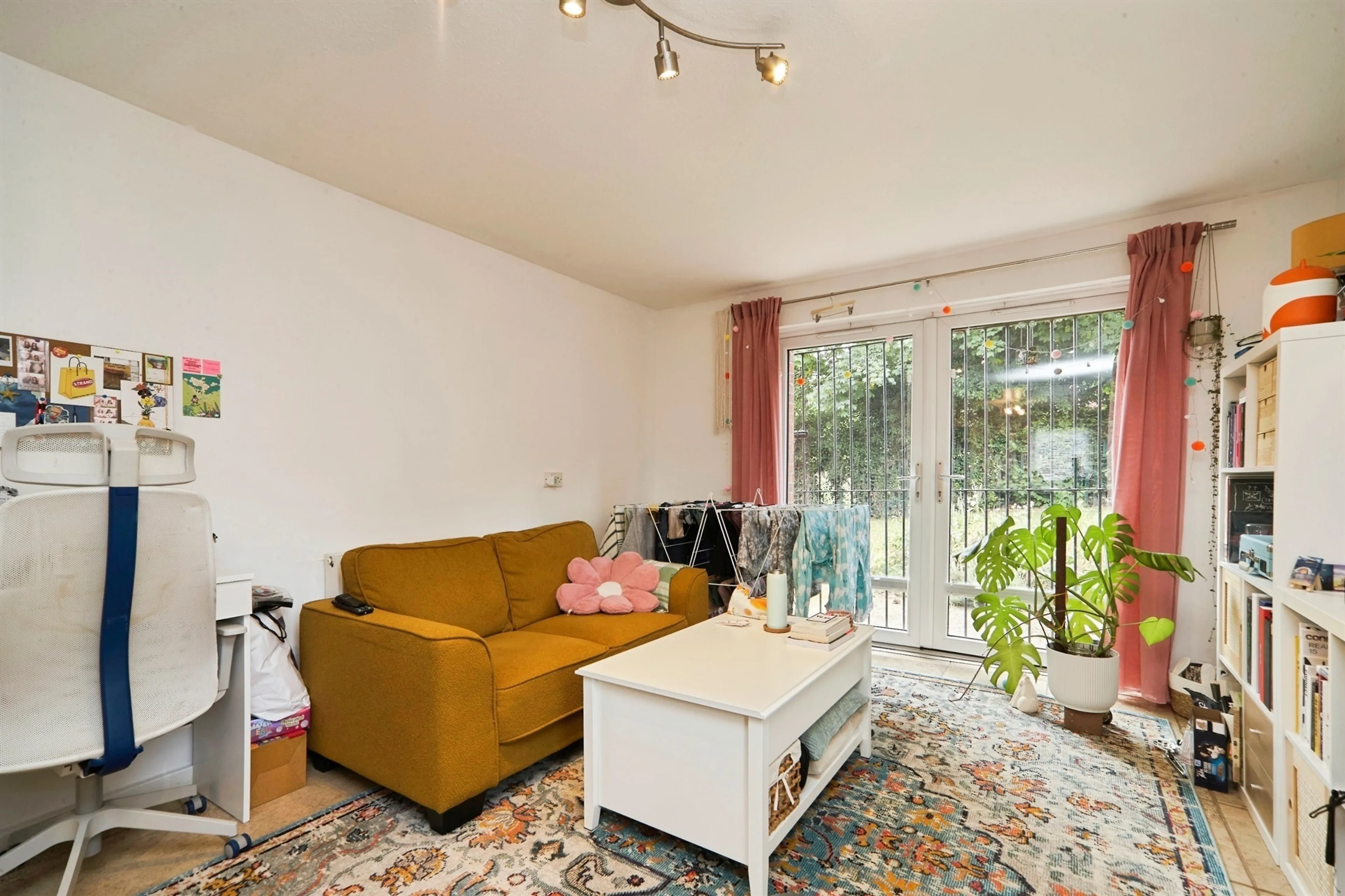 Property at Sholebroke Avenue, Leeds