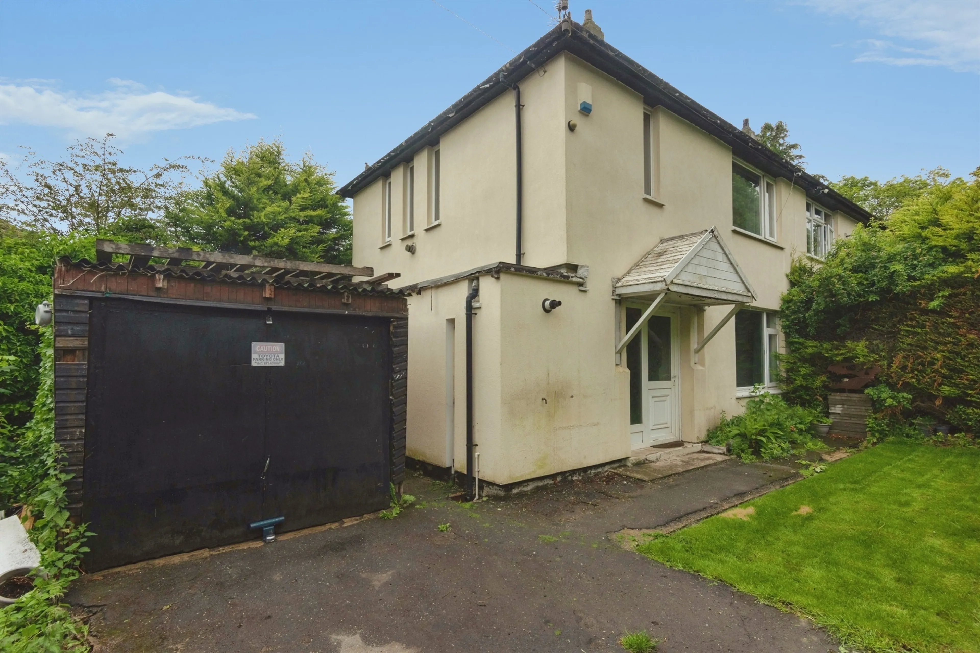 Property at Cranmer Bank, Leeds