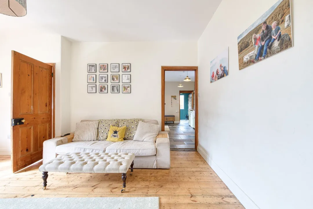 https://mr0.homeflow-assets.co.uk/files/photo/image/48081/7338/_x_/DSC_5158_HDR-29.jpg