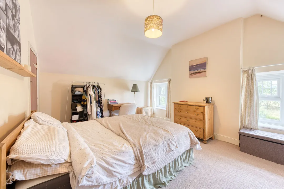 https://mr0.homeflow-assets.co.uk/files/photo/image/48081/7348/_x_/DSC_4968_HDR-10.jpg