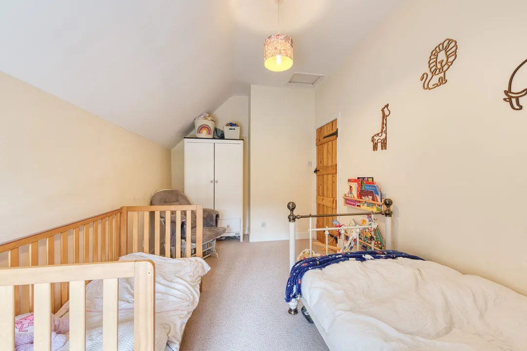 https://mr0.homeflow-assets.co.uk/files/photo/image/48081/7360/_x_/DSC_5038_HDR-19.jpg