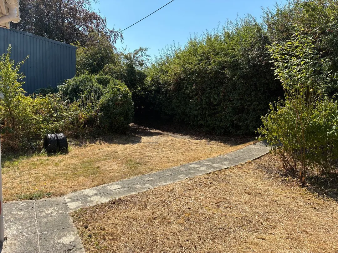 https://mr0.homeflow-assets.co.uk/files/photo/image/48081/8361/_x_/58865138.jpg