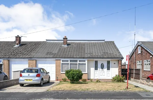 Melrose Avenue, Burtonwood, Warringto...