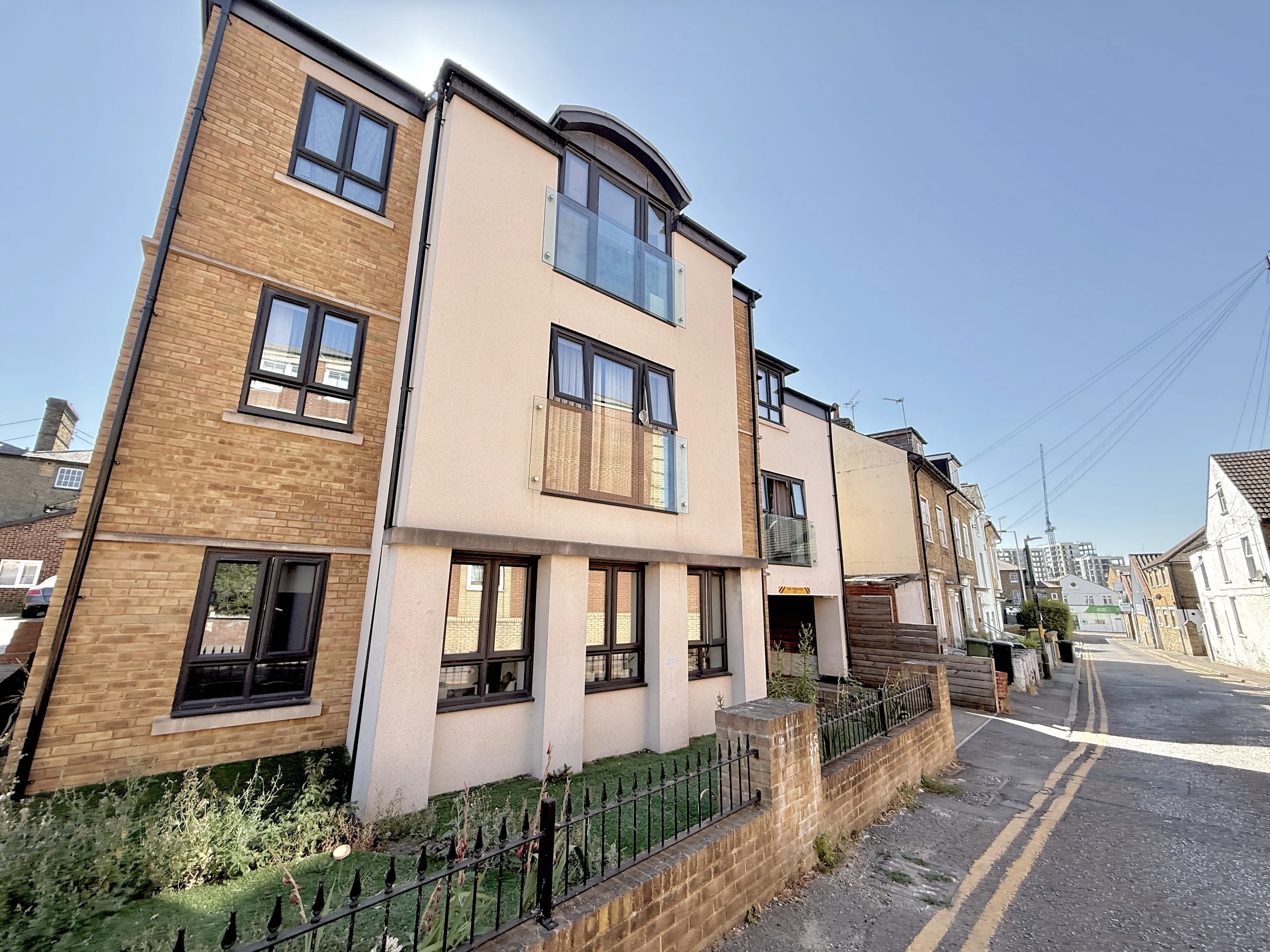 Property photo 0