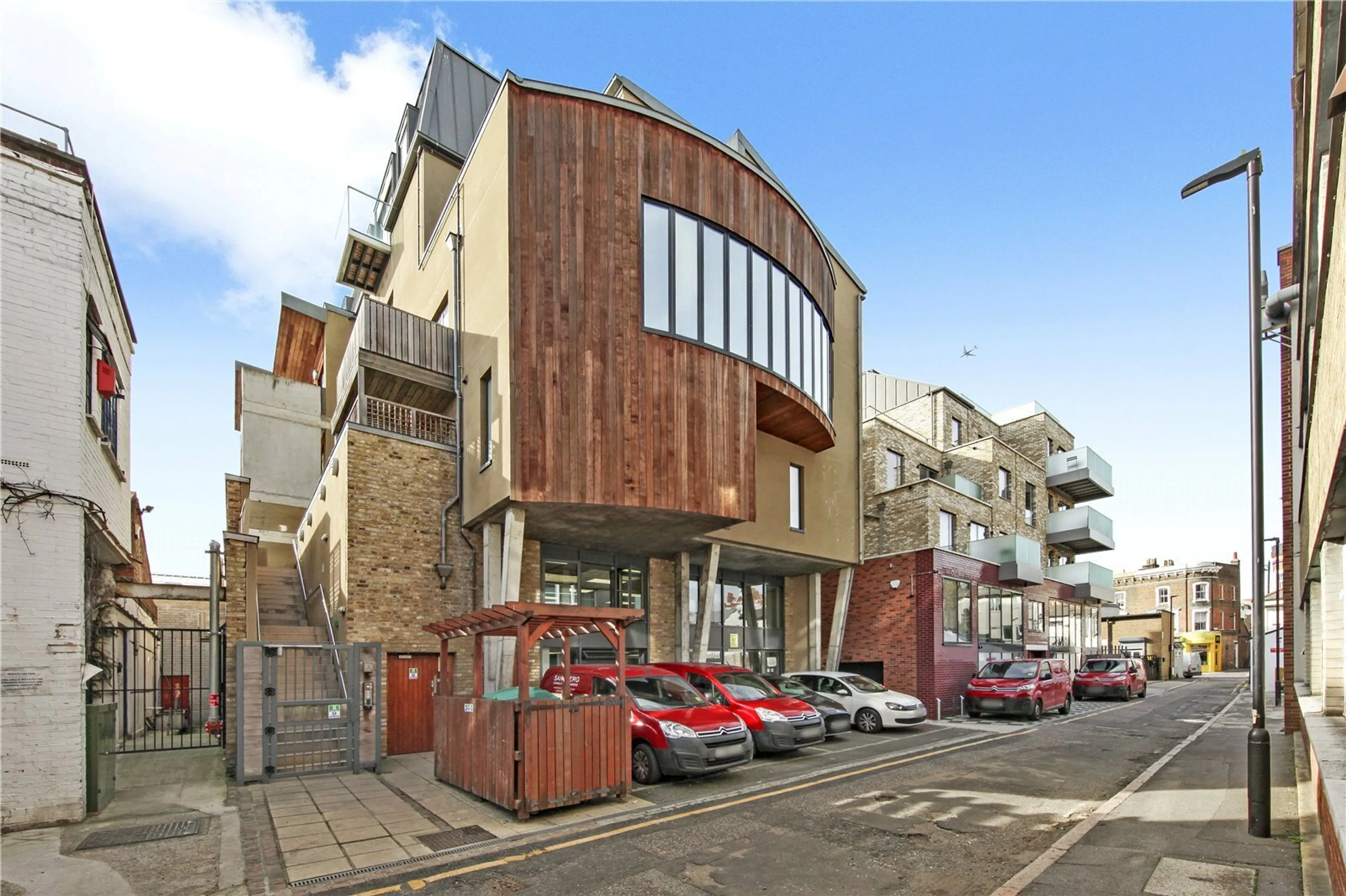 Photo 10