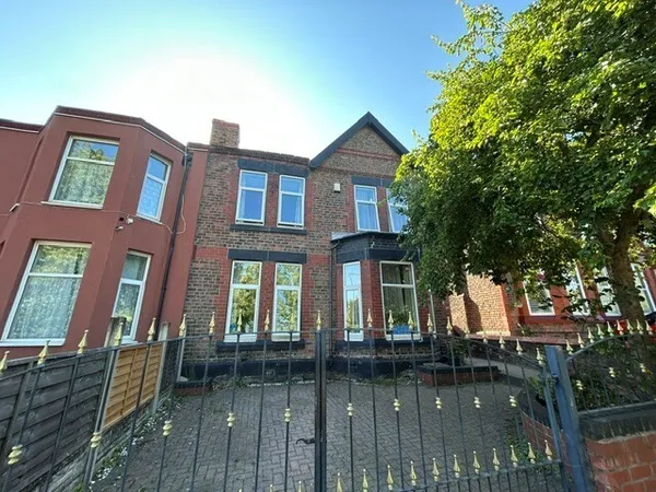 Park Road East, Birkenhead