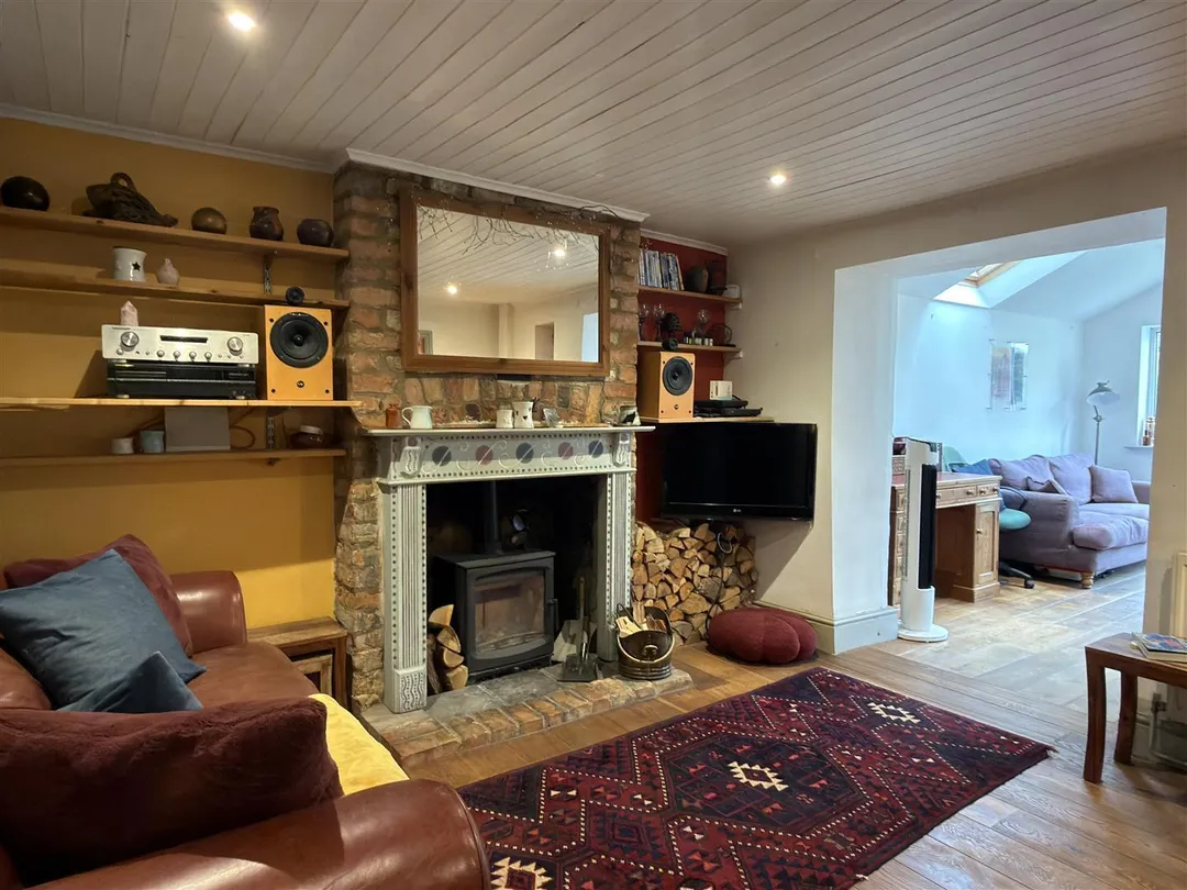 https://mr0.homeflow-assets.co.uk/files/photo/image/48082/5900/_x_/7prRpcjtSEitxdGH4Kr7BA.jpg