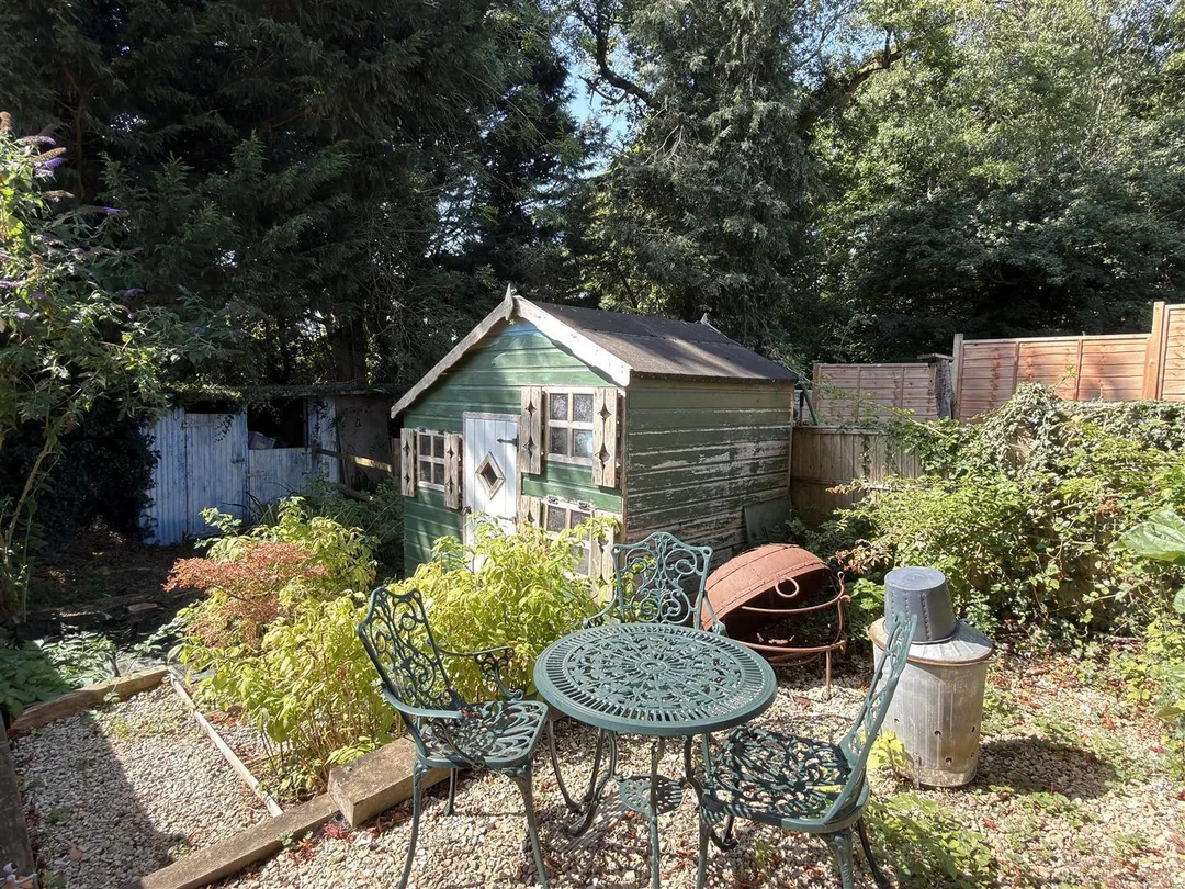https://mr0.homeflow-assets.co.uk/files/photo/image/48082/5908/_x_/JgZHkpeWMEGJz40iS1IZJw.jpg