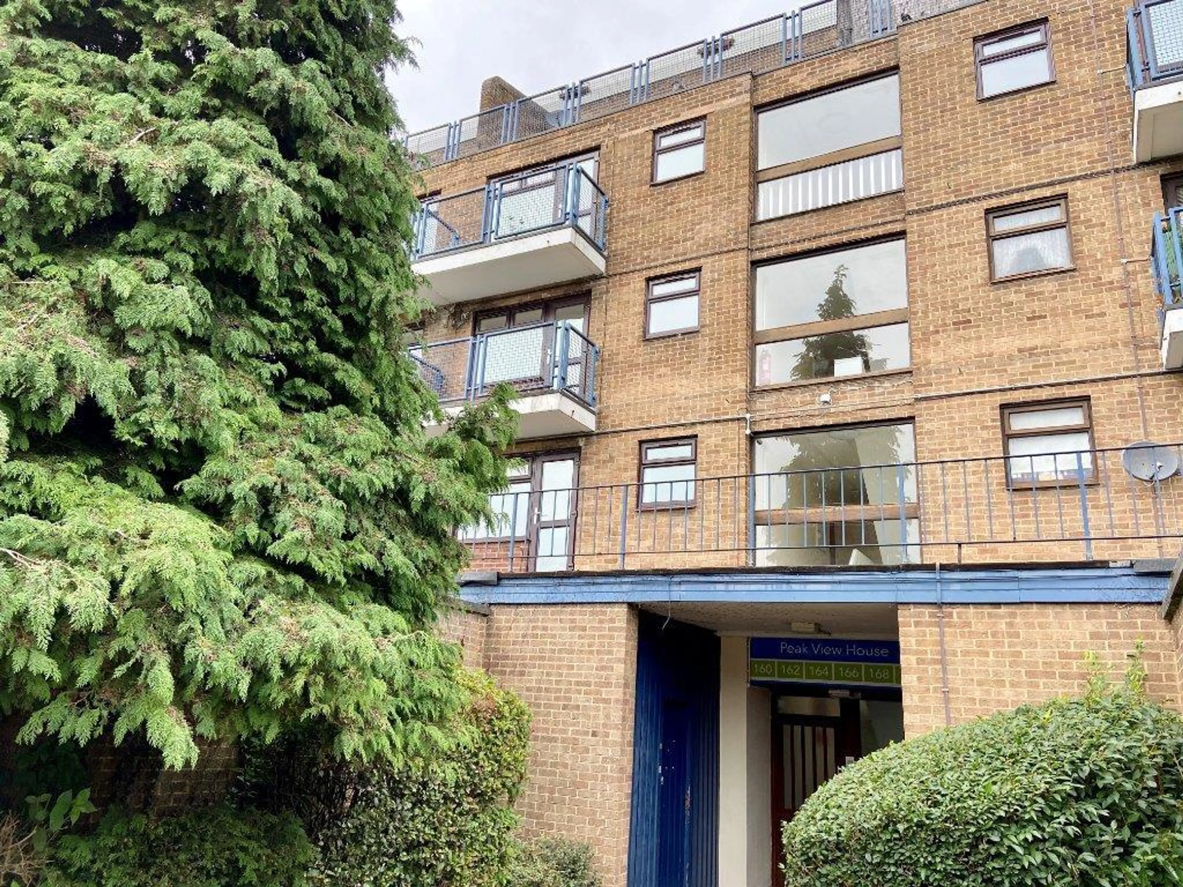 Property photo 0
