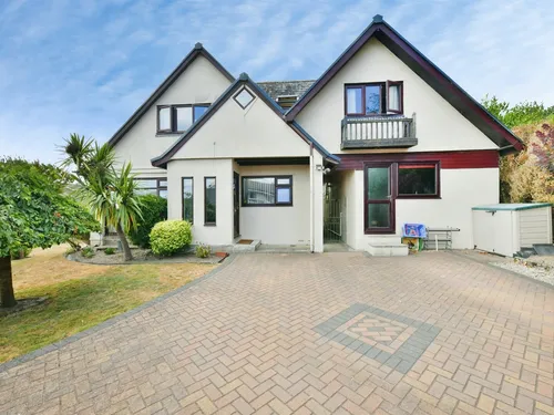 Hobbs Crescent, SALTASHphoto