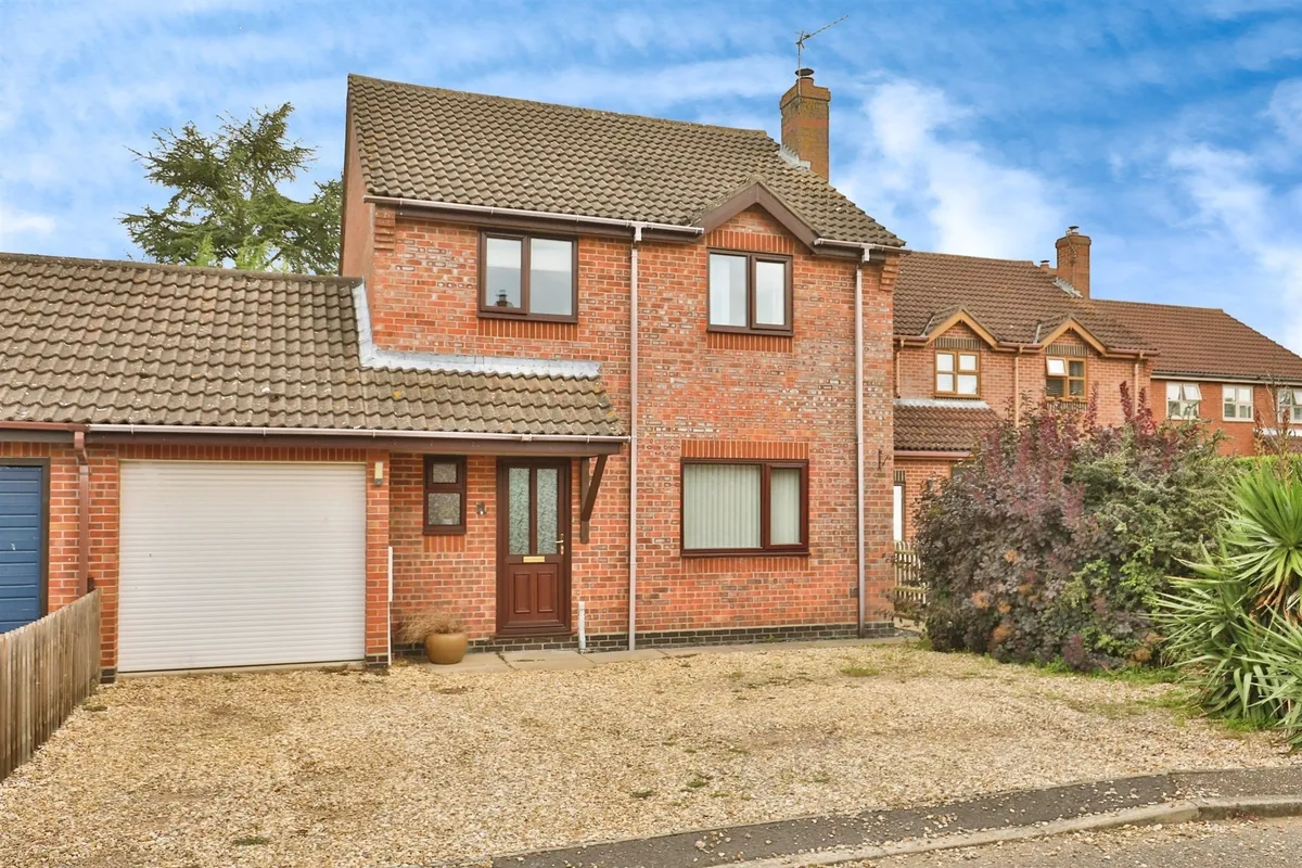 Two Fields Way, Bawdeswell, Dereham